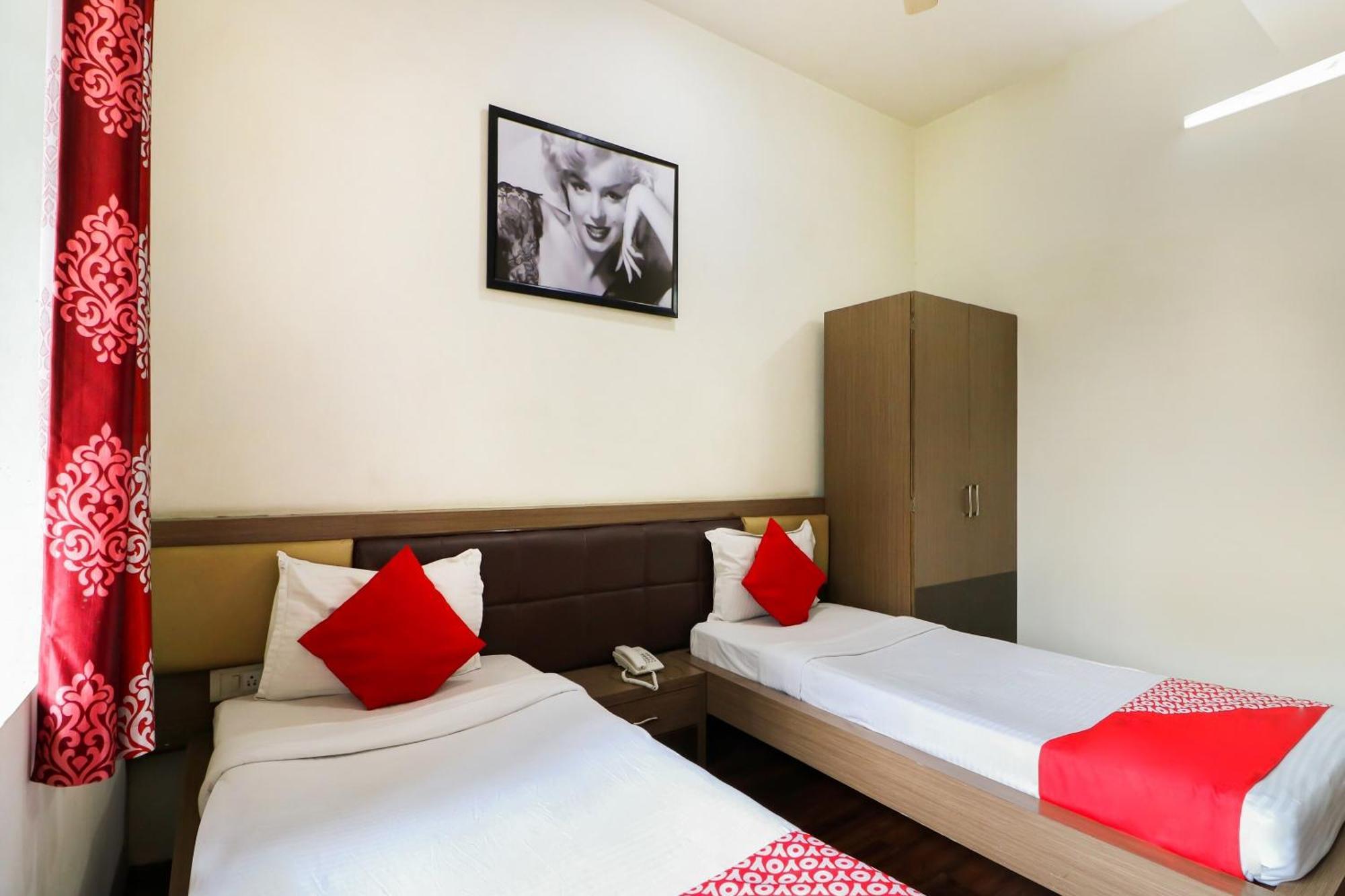 Oyo Flagship 1805 Hotel Star Delight Panchuria Eksteriør bilde
